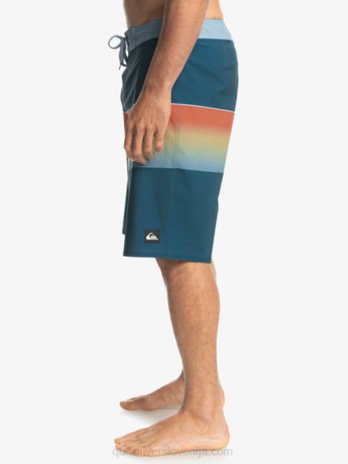 Quiksilver PJ4H1411 moški majolika modra surfsilk slab 21 kratke hlače za desko