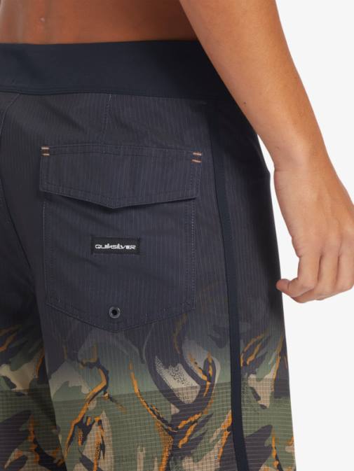 Quiksilver PJ4H25 moški štiriperesna deteljica Highlite Scallop 19 kratke hlače za desko