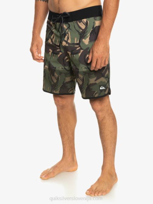 Quiksilver PJ4H33 moški camo Highlite Scallop 19 kratke hlače za desko