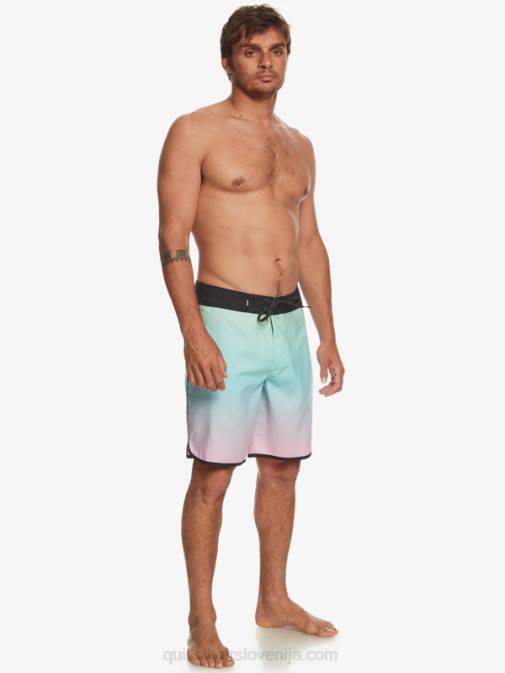 Quiksilver PJ4H766 moški rečno modra vsakodnevne kratke hlače scallop 19