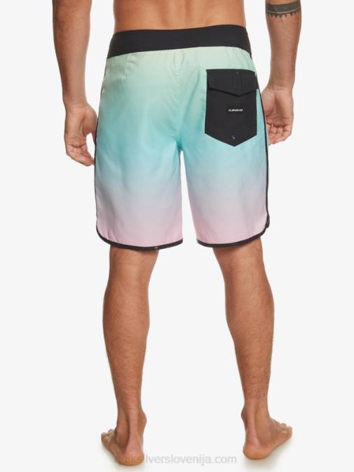 Quiksilver PJ4H766 moški rečno modra vsakodnevne kratke hlače scallop 19